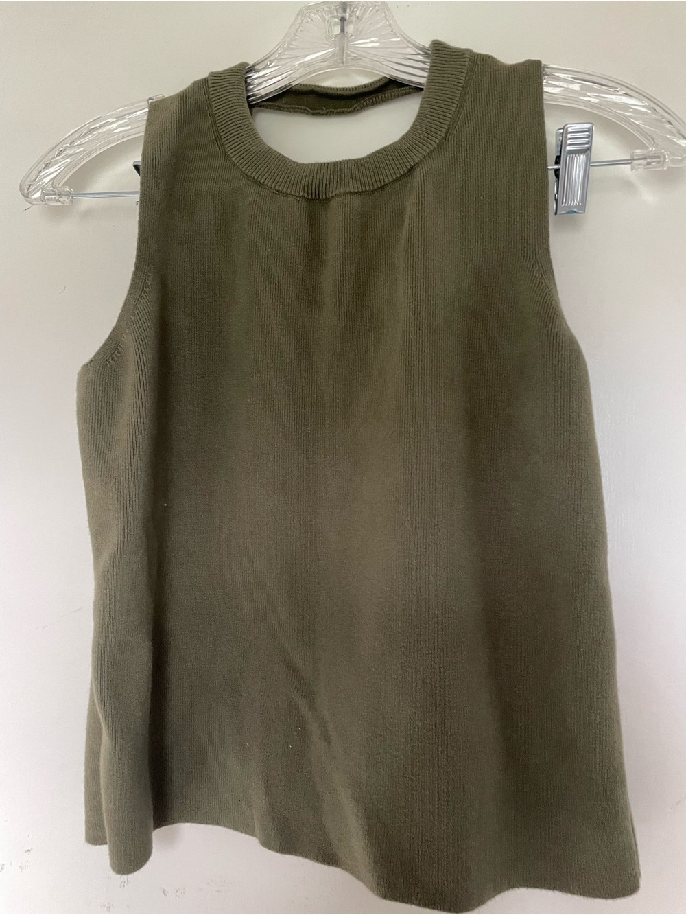 Banana republic sweater top size small